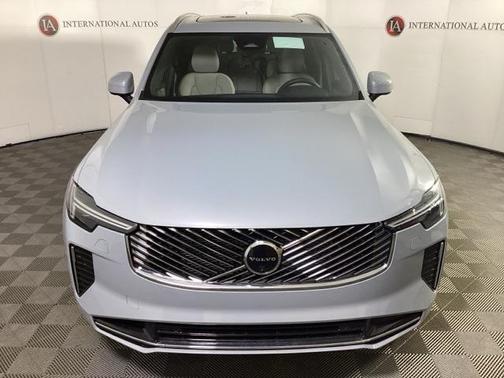 2025 Volvo XC90 Plug-In Hybrid T8 Plus 7-Seater