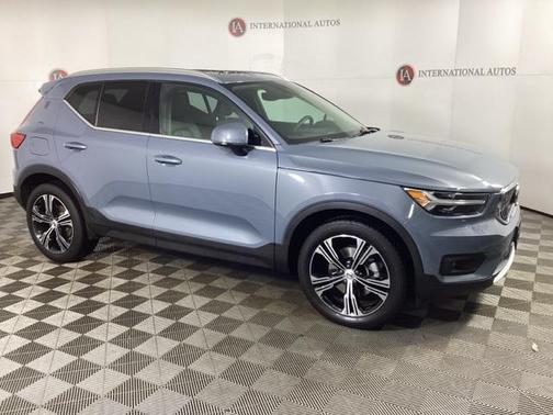 2022 Volvo XC40 T5 Inscription