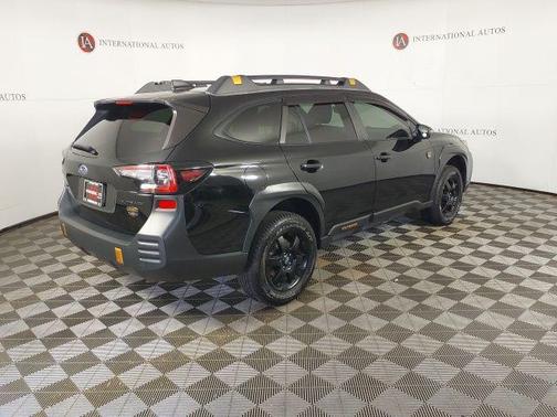 Crystal Black Silica 2022 Subaru Outback Wilderness