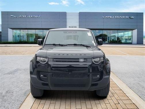2025 Land Rover Defender 110 P300