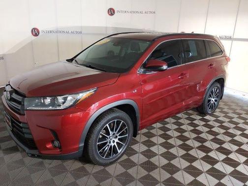 Salsa Red Pearl 2018 Toyota Highlander SE