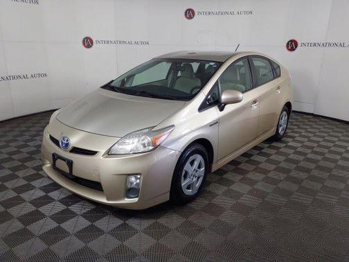 Gold 2010 Toyota Prius II