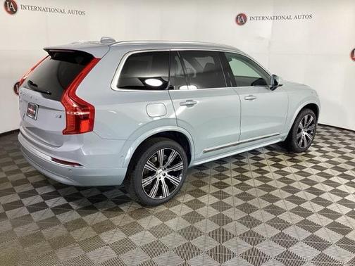 2025 Volvo XC90 B6 Ultra