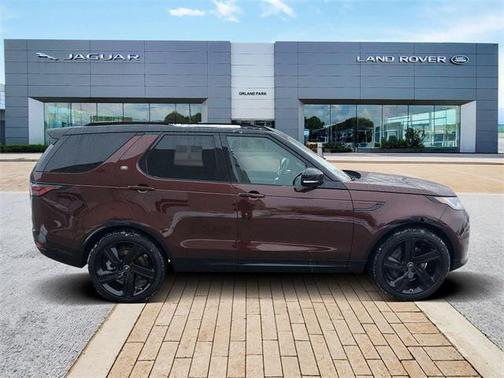 2026 Land Rover Discovery Tempest Edition