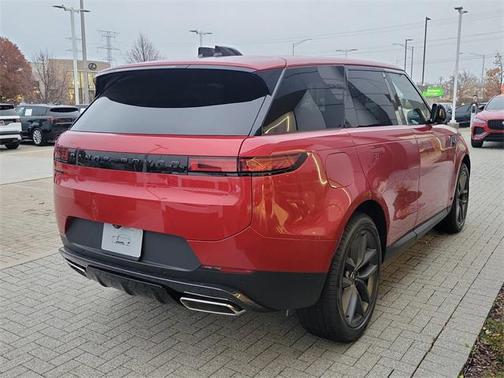 2025 Land Rover Range Rover Sport SE