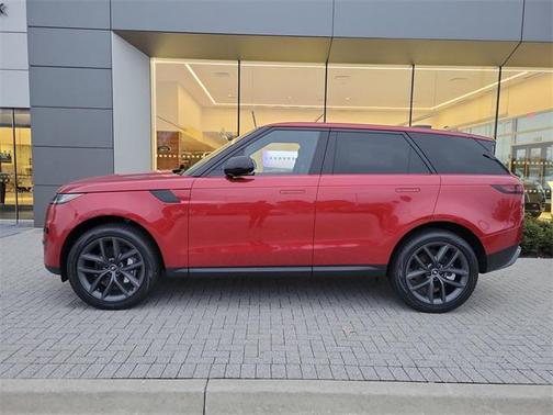 2025 Land Rover Range Rover Sport SE