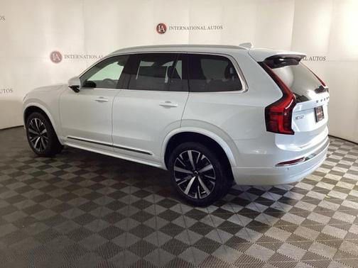 2025 Volvo XC90 B6 Core