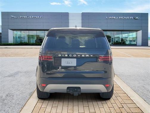 2025 Land Rover Discovery P300 S