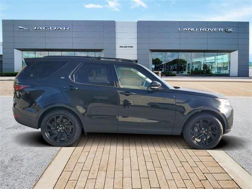 2025 Land Rover Discovery P300 S