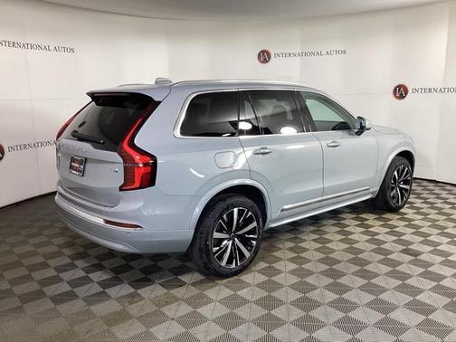 2025 Volvo XC90 Plug-In Hybrid T8 Core 7-Seater