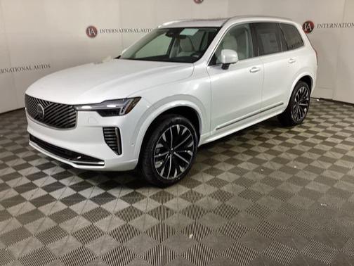 2026 Volvo XC90 B6 Ultra 7-Seater