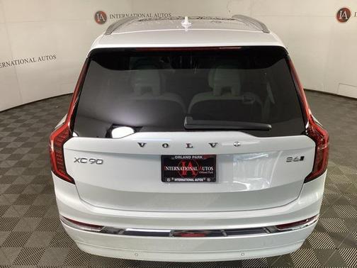 2026 Volvo XC90 B6 Ultra 7-Seater