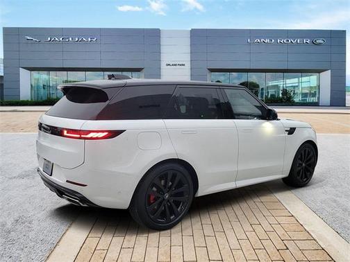 2025 Land Rover Range Rover Sport SE