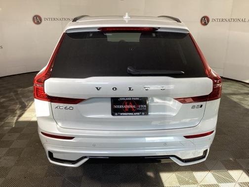 2026 Volvo XC60 B5 Ultra