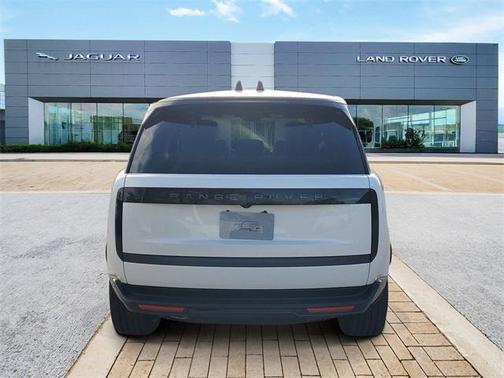 2025 Land Rover Range Rover P530 SE