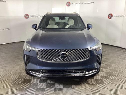 2026 Volvo XC90 Core, B5 AWD Gas (mild hybrid), Gasoline, Bright, 7 Seats