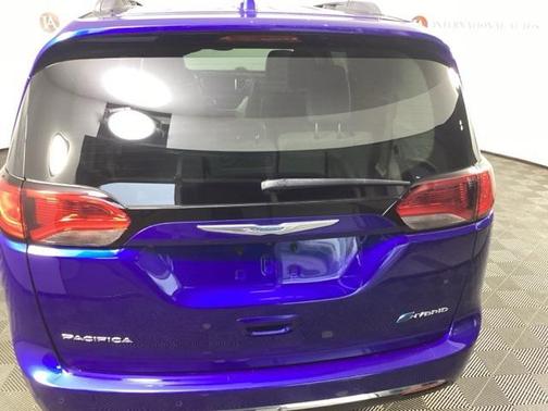 2020 Chrysler Pacifica Hybrid Touring L