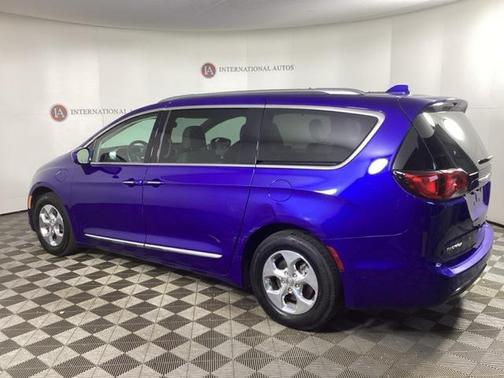 2020 Chrysler Pacifica Hybrid Touring L