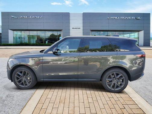 Carpathian Grey Premium Metallic 2025 Land Rover Range Rover Sport SE