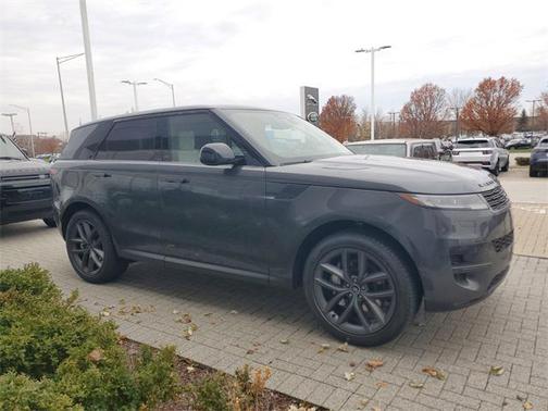 2025 Land Rover Range Rover Sport SE