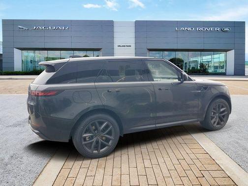 2025 Land Rover Range Rover Sport SE