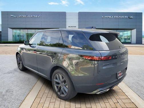 Carpathian Grey Premium Metallic 2025 Land Rover Range Rover Sport SE