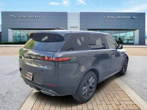 Carpathian Grey Premium Metallic 2025 Land Rover Range Rover Sport SE