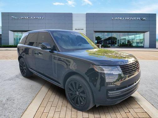 Black 2025 Land Rover Range Rover P550e SE
