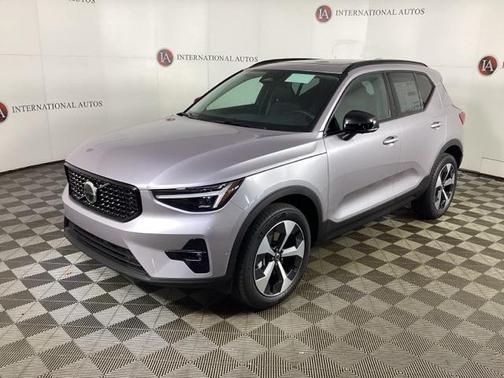2026 Volvo XC40 B5 Plus