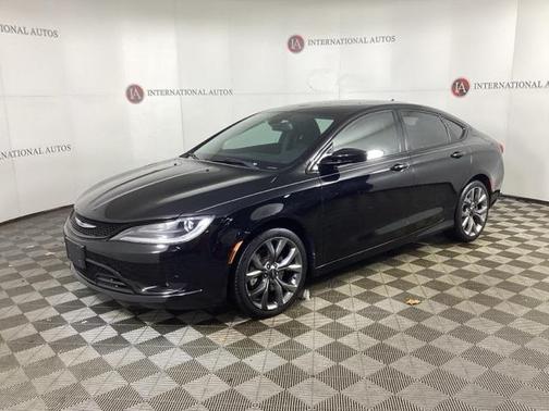 2016 Chrysler 200 S