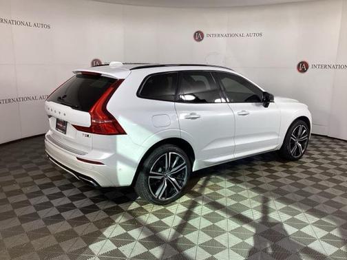 2021 Volvo XC60 T5 R-Design