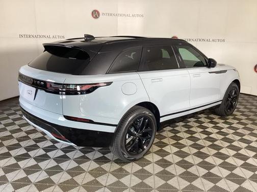 2026 Land Rover Range Rover Velar P250 SE R-Dynamic