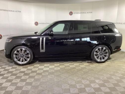 2025 Land Rover Range Rover P530 SE 7 Seat