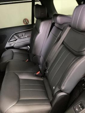2025 Land Rover Range Rover P530 SE 7 Seat