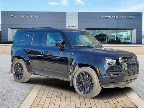 2026 Land Rover Defender V8