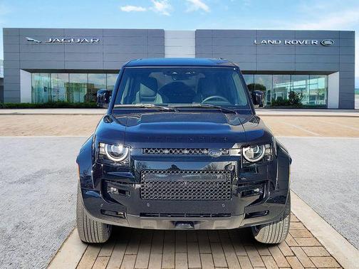 2026 Land Rover Defender V8