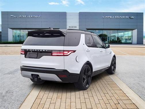 2024 Land Rover Discovery P360 Metropolitan Edition