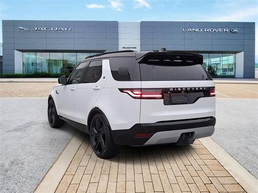 2024 Land Rover Discovery P360 Metropolitan Edition
