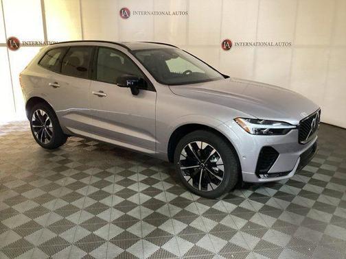 2026 Volvo XC60 B5 Plus