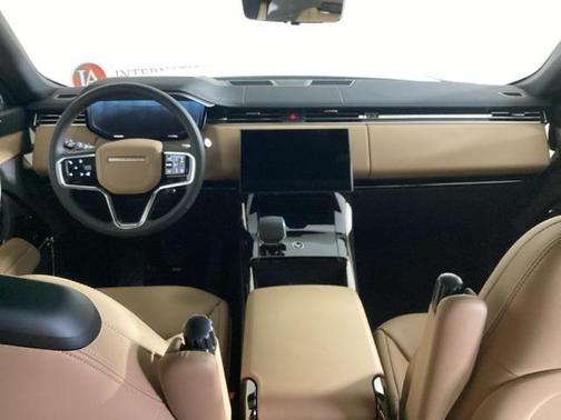 2025 Land Rover Range Rover Sport SE
