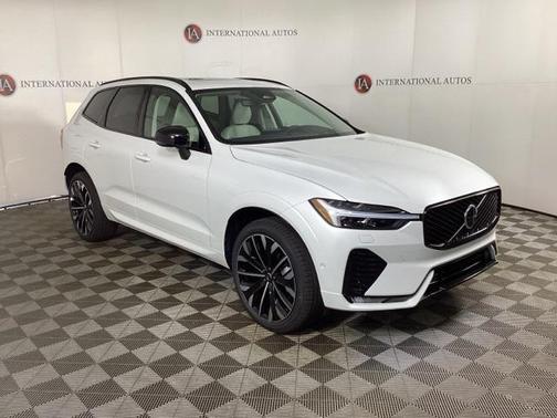 2026 Volvo XC60 B5 Ultra