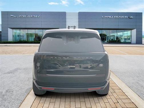 2023 Land Rover Range Rover P530 SE