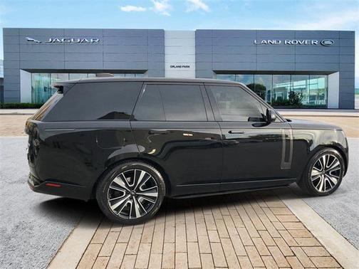2023 Land Rover Range Rover P530 SE