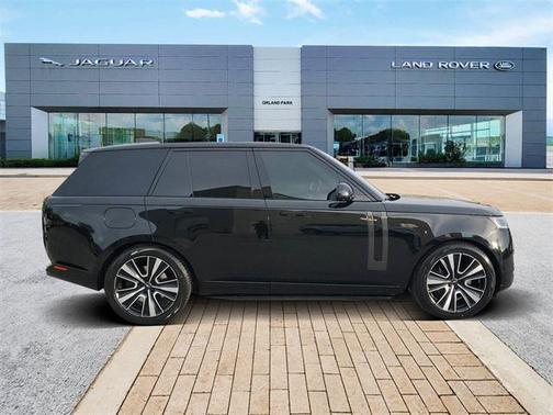 2023 Land Rover Range Rover P530 SE