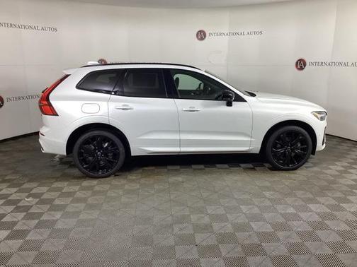 2026 Volvo XC60 Plug-In Hybrid Black Edition Ultra, T8 AWD Electric/Gasoline, Dark