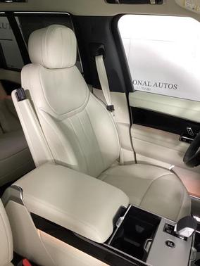 2025 Land Rover Range Rover P400 SE