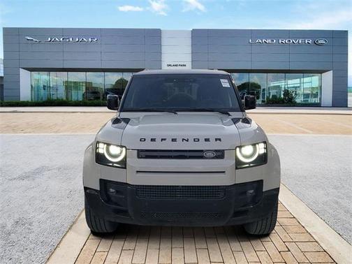 2026 Land Rover Defender P400 X-Dynamic SE