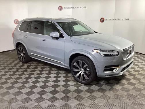 2025 Volvo XC90 B6 Ultra