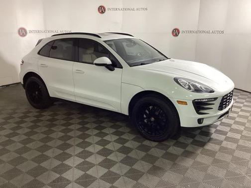 2018 Porsche Macan Base