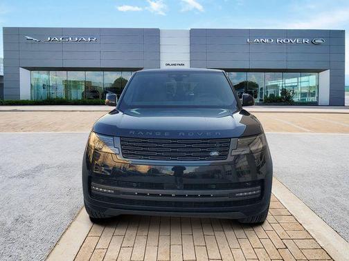 2026 Land Rover Range Rover P400 SE 7 Seat